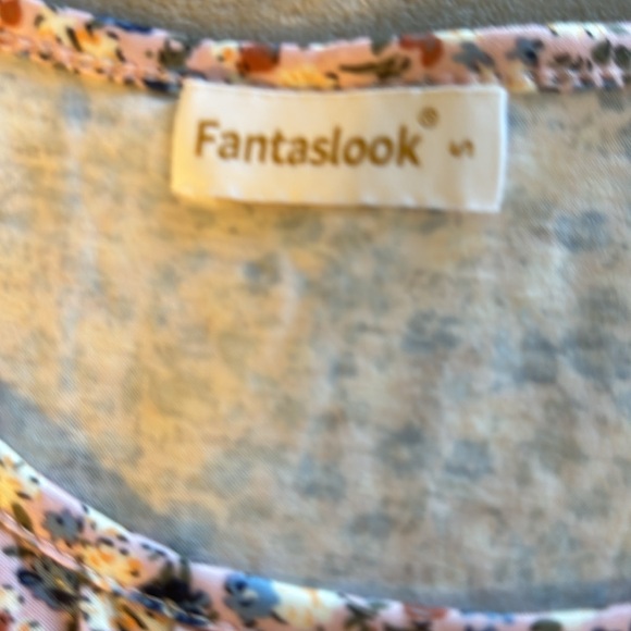 Woman’s Top - Picture 2 of 4